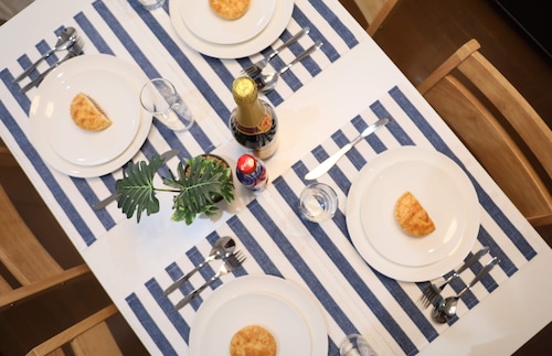 客室内のダイニングエリア