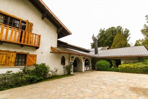 Exterior - Hostería del Viejo Molino (San Carlos de Bariloche)