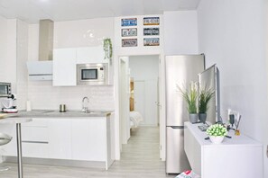 Fridge, microwave, oven, stovetop - Apartment Isabella Vejer (Vejer de la Frontera)