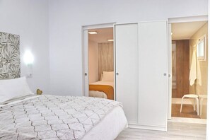 2 quartos, ferros/tábuas de passar roupa, Wi-Fi, roupa de cama