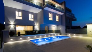 Pool - Luxury Sunset Residences - Okrug Gornji (Okrug Gornji)