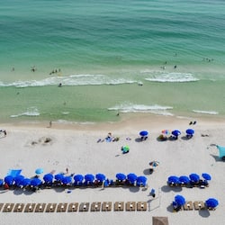 Na praia