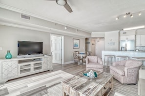 TV, DVD player - *July 12 - 15th available!* Beach chairs included! (Panama City Beach)