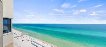 Beautiful condo ~ Gulf Front Master! Spring Discounts!