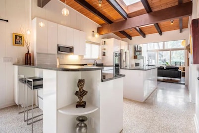 Buckhead Battle House - an MCM architectural masterpiece