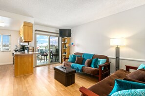 TV - 313B Steps from the Sand at Harbor Beach - Free Wifi (Oceanside)