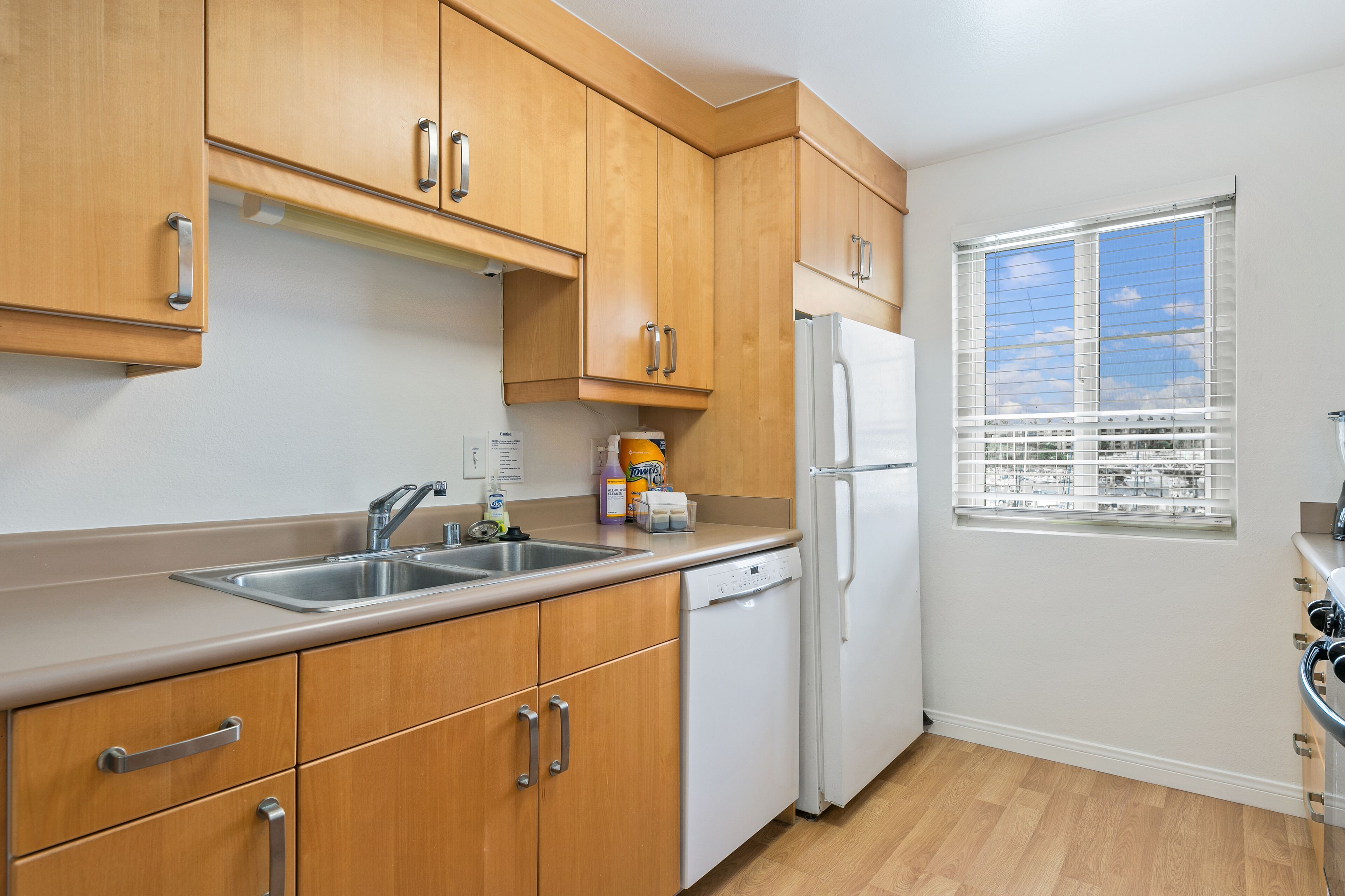 313B Steps from the Sand at Harbor Beach - Free Wifi