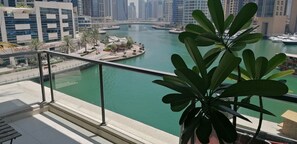 Property grounds - Amazing 3 Bedrooms Apartment With Full Dubai Marina View (Dubaï)