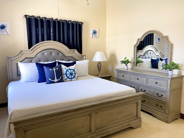 2 soverom, safe på rommet, strykejern/-brett og wi-fi (inkludert)