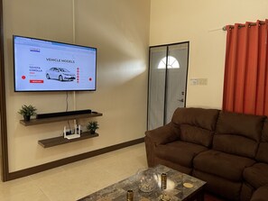 Smart-TV og stereoanlegg