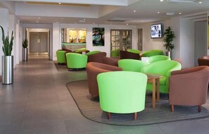 Dining - Quality Leeds Selby (Leeds)