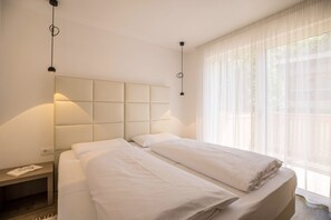1 bedroom, iron/ironing board, free WiFi, bed sheets - Apartment "Cinch Residenz Bun Sté" with Mountain View, Sauna & Balcony (San Vigilio di Marebbe)