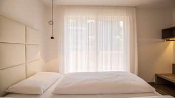 1 slaapkamer, een strijkplank/strijkijzer, gratis wifi, beddengoed