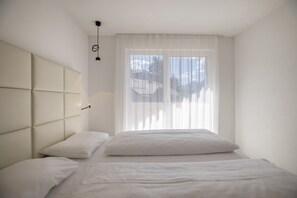 2 bedrooms, free WiFi, bed sheets, wheelchair access