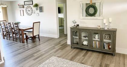 Bozeman HomeâMountain Views, Near Airport, Fast WiFi, New AC, Fenced Yard!