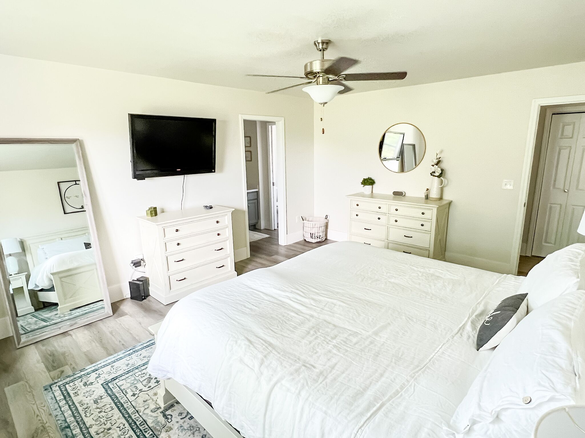 3 soverom, safe på rommet, skrivebord og strykejern/-brett