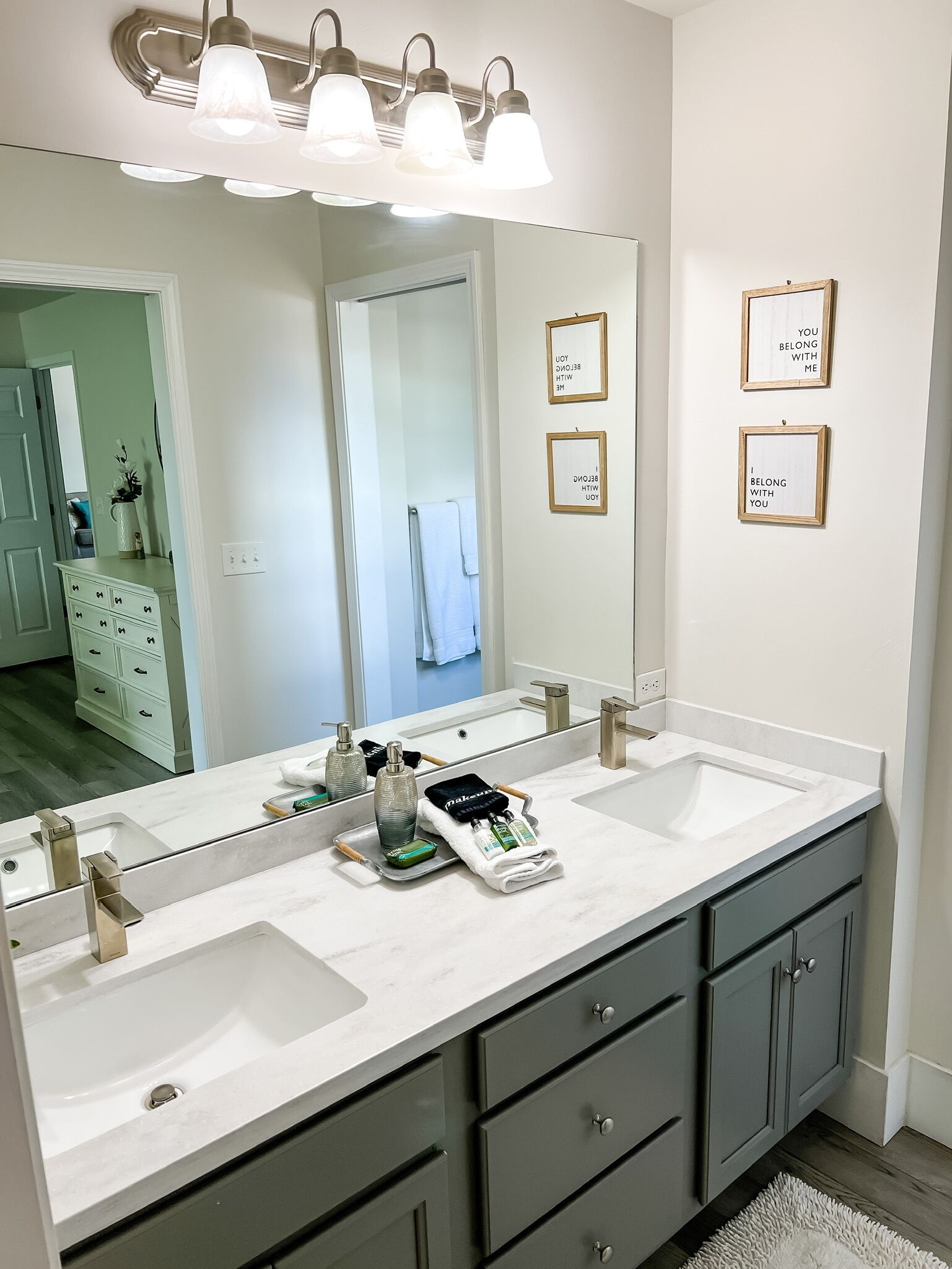 House by Airport Very Fast Internet!