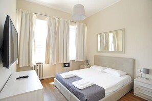 2 makuuhuonetta, silitysrauta/-lauta, Wi-Fi, vuodevaatteet