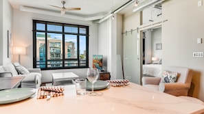 Interior - Urban City Living at the Jukebox (Victoria)