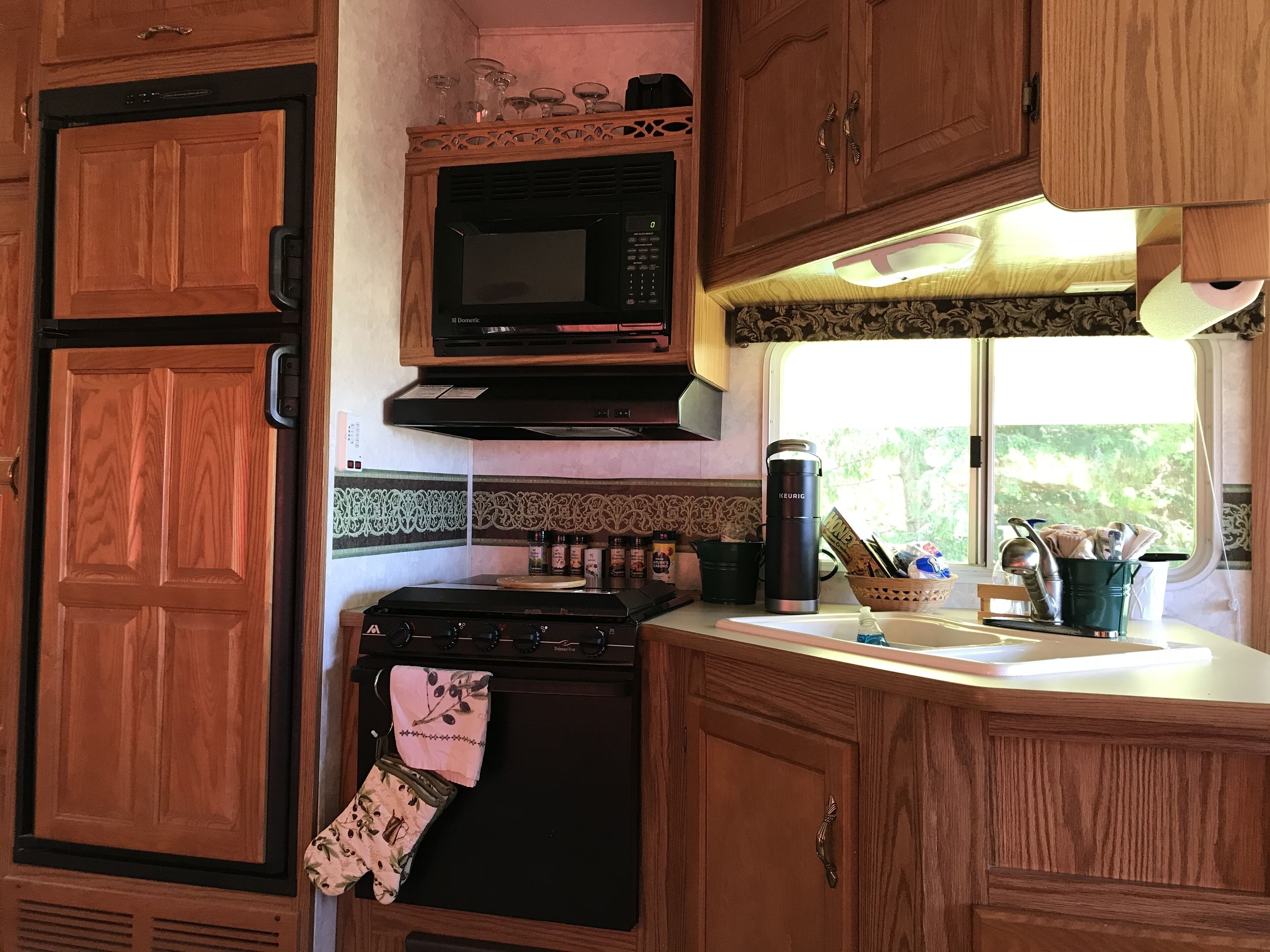 Lake Country Getaway minutes from Lake Ontario