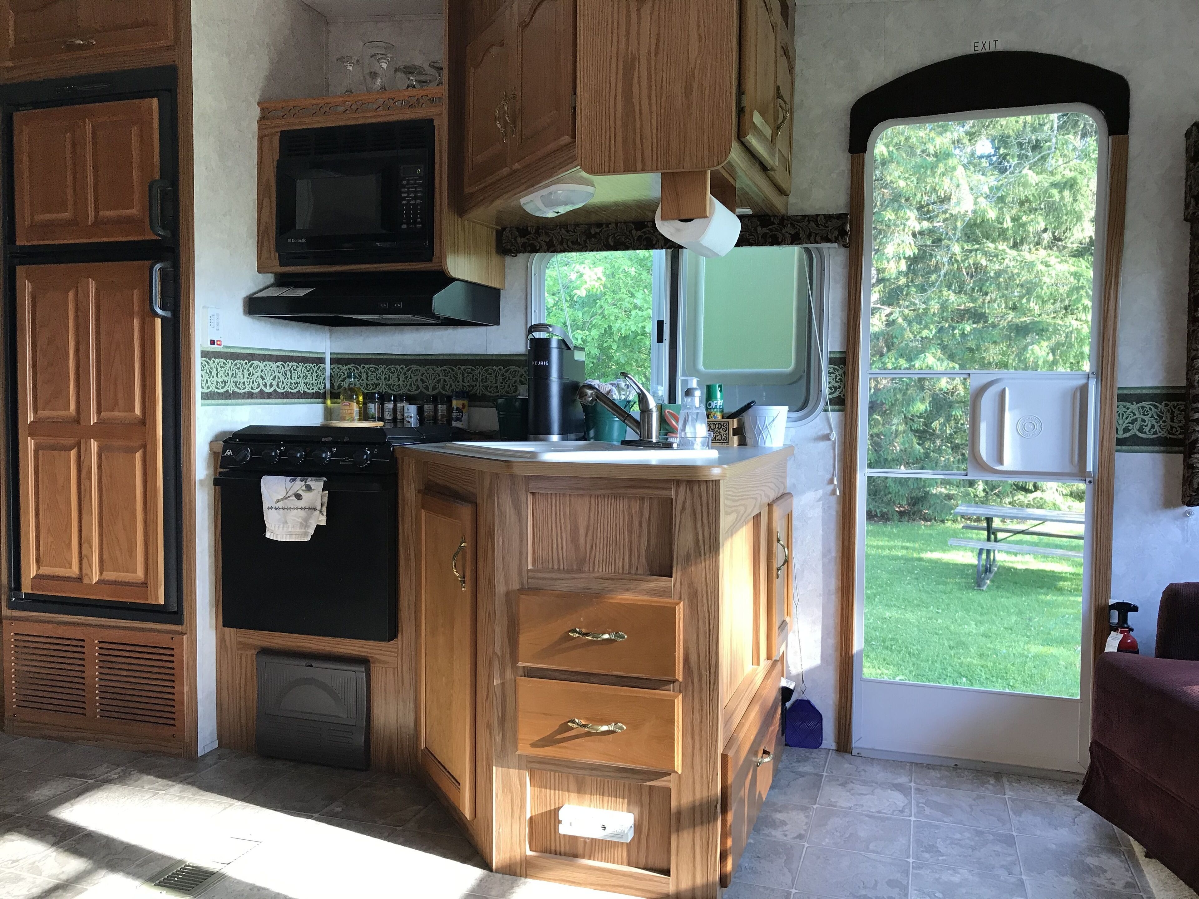 Lake Country Getaway minutes from Lake Ontario