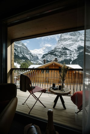 Luxury Room with Eiger View | Balcony view