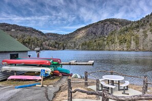 Outdoor dining - Cozy Retreat w/ Deck & Sapphire Resort Access! (Sapphire)