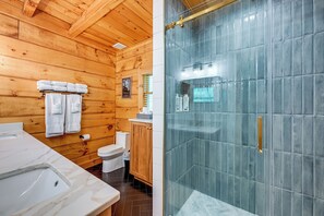Free toiletries, hair dryer, towels - Cozy Retreat w/ Deck & Sapphire Resort Access! (Sapphire)