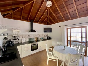 Fridge, microwave, oven, dishwasher - Casa Albillo, Spanien (Puntagorda)