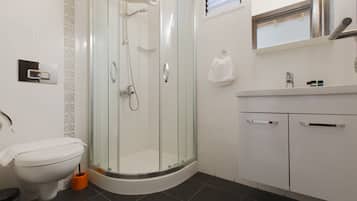 Comfort Bungalow, Private Bathroom, Garden View (Bungalow with Kitchen) | Bathroom | Shower, hair dryer, towels, soap