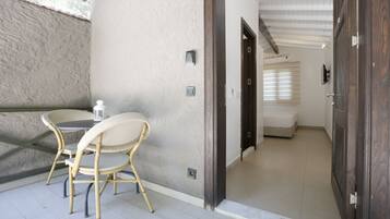 Comfort-Bungalow, eigenes Bad (Twin Room) | Terrasse/Patio