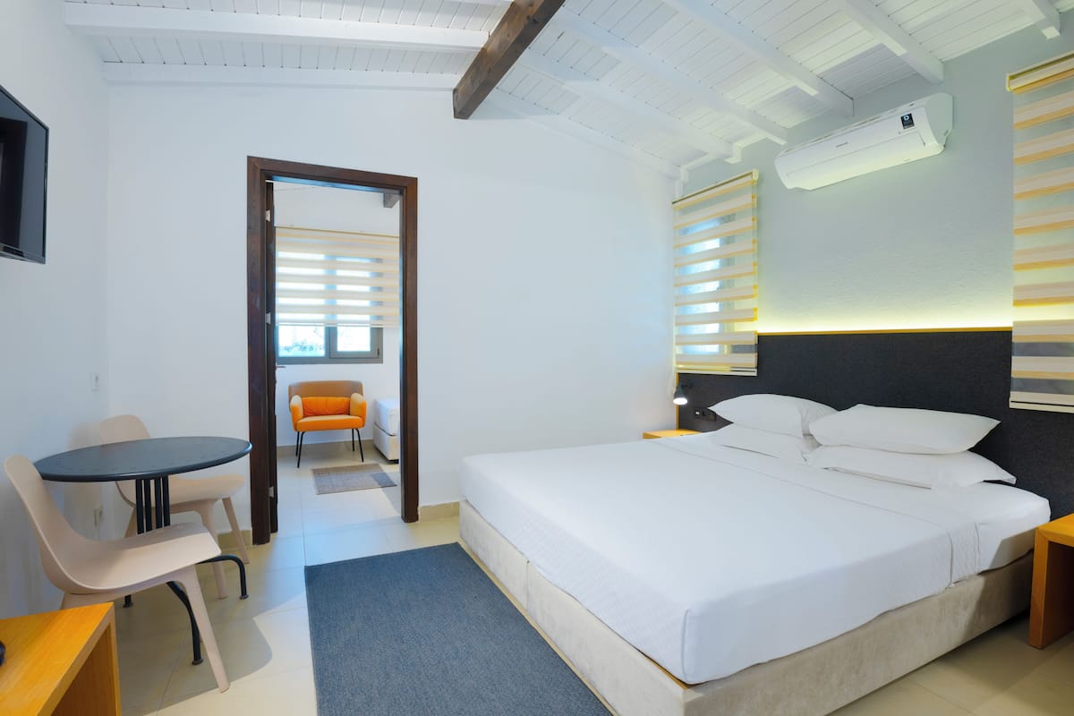 Bungalow Confort, baño privado, vistas al jardín (2 Bedrooms Bungalow) | 1 dormitorio, minibar, cortinas opacas y sistema de insonorización