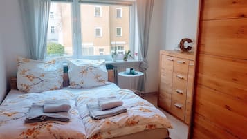 Apartment | 2 bedrooms, free WiFi, bed sheets