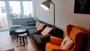 Apartment | Living area | Flat-screen TV