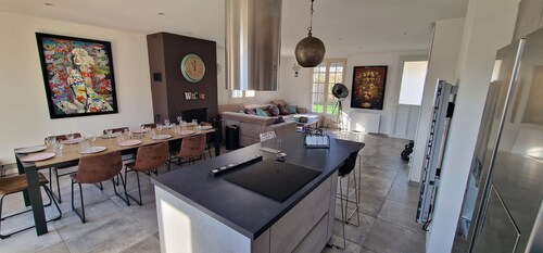 Maison 12 personnes avec piscine couverte chauffée 7min de Cabourg