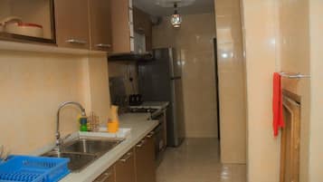 House, Multiple Beds | Bathroom | Shower, hair dryer, towels, soap