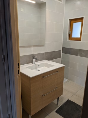 Badewanne, Haartrockner