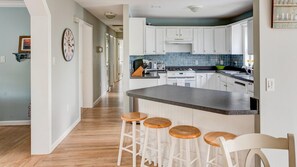 House, Multiple Beds (Robeson Retreat) | Private kitchen