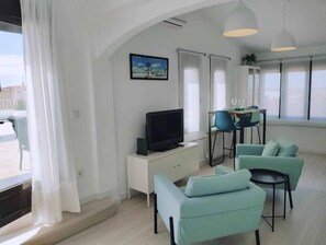 TV - Aura is the attic with its spectacular terrace (Alcázar de San Juan)