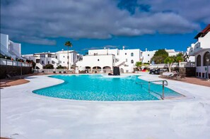 室外泳池、暖水池