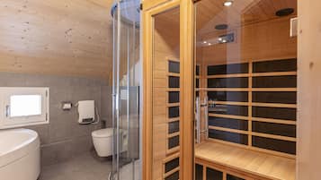 Dusche, Haartrockner, Handtücher