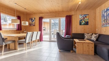 Fernseher, Kamin