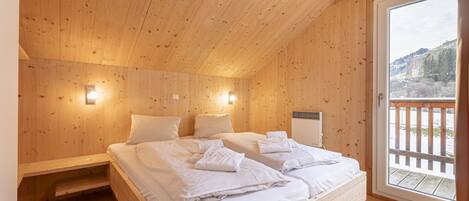 3 bedrooms, free WiFi, bed sheets
