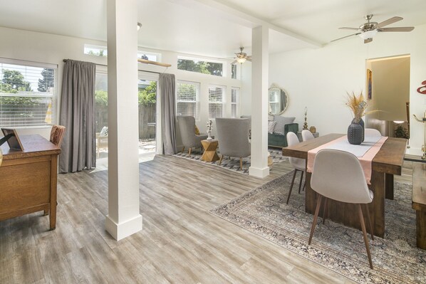 Dining - Harrison Hideout – Cozy Downtown Getaway (Loveland)