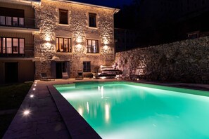 Piscine extérieure, piscine chauffée