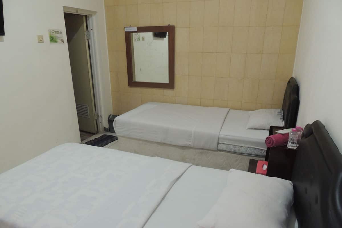 Standard Twin Room | Free WiFi, bed sheets