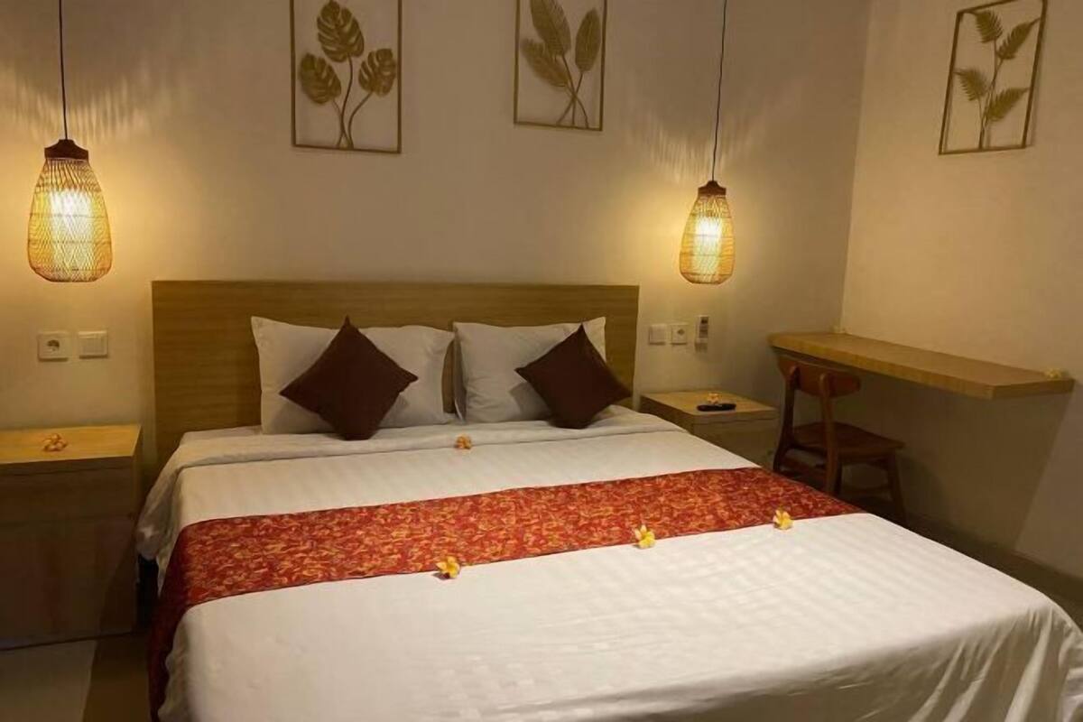 Desk, free WiFi, bed sheets