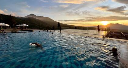 Alinson Sunset Hill By Zuzu