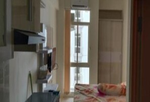 1 habitación y escritorio 