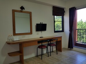 Standard Double Room | Free WiFi - Boonthavon Maejo Hotel (San Sai)